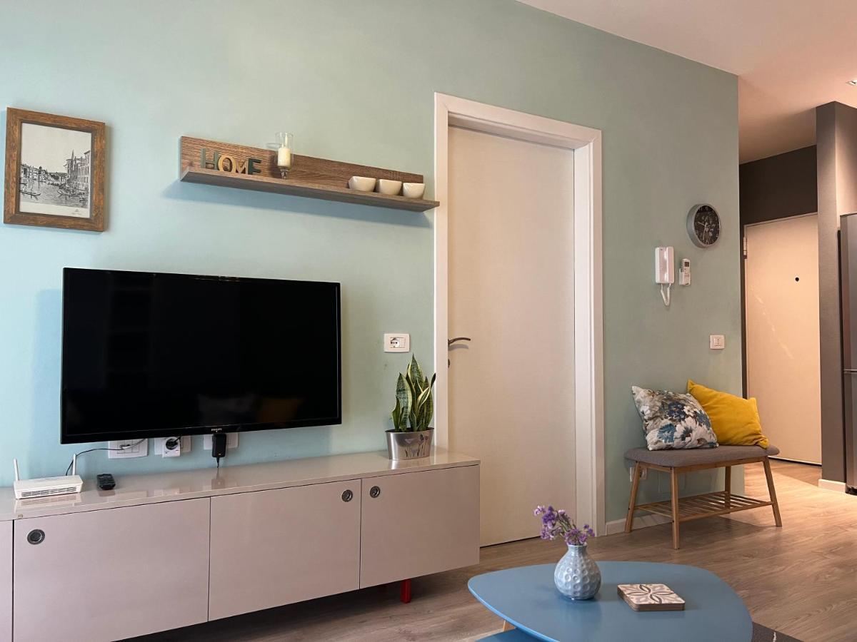 Apartment Alpha Auriga Quiet Tirana